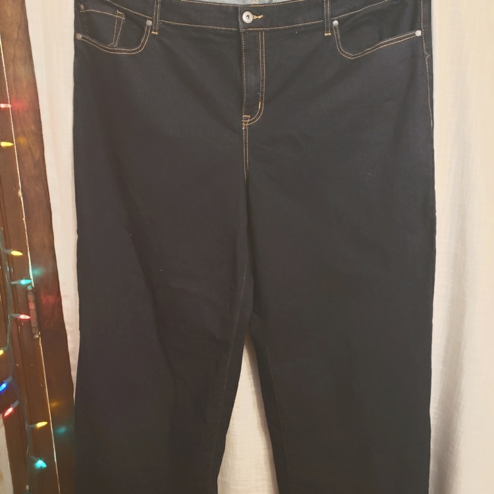 Torrid straight leg Feel the Fit Jeans 28R